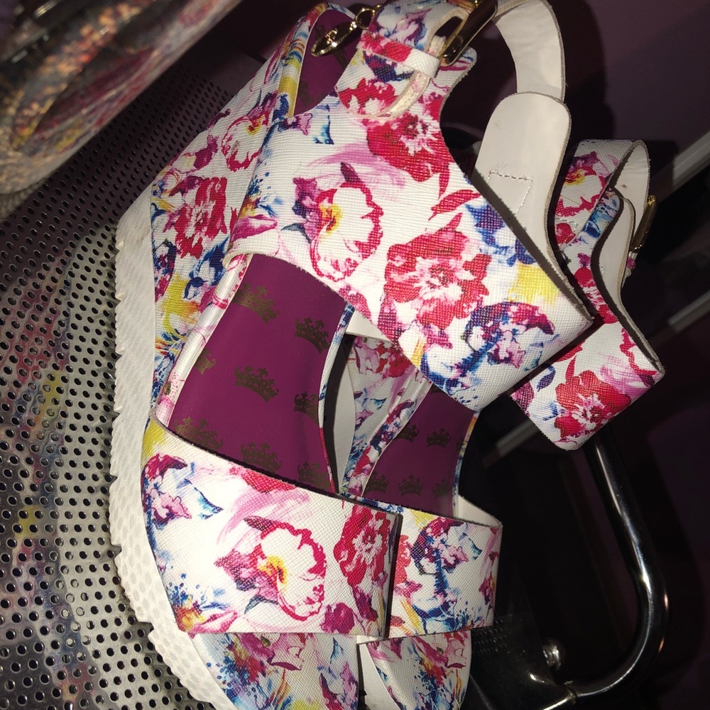 Juicy couture wedges